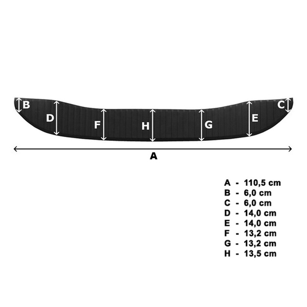 Protector negro en el parachoques trasero Toyota Corolla XII Hatchback (2019-....)