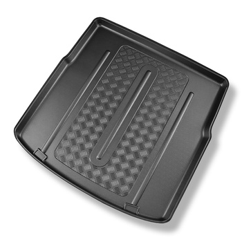 Alfombra para maletero adecuada para Suzuki Swace Hybrid Familiar (11.2020-....)